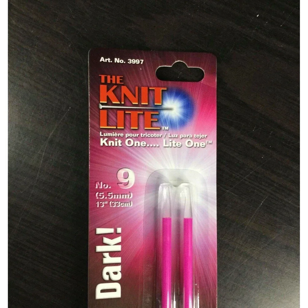 The Knit Lite - #3997 Pink + Extra Batteries - Lighted Tips - New!